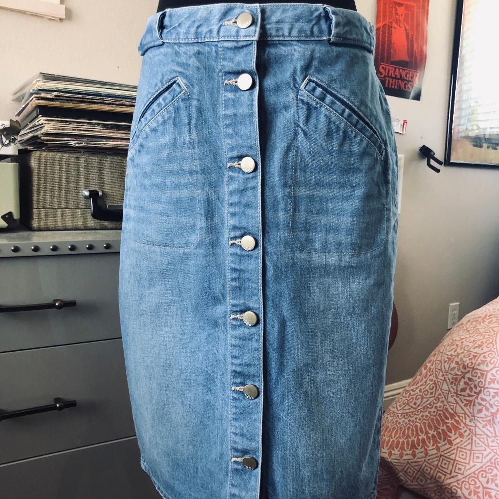 GAP 1969 High Waisted Denim Skirt size 28 T